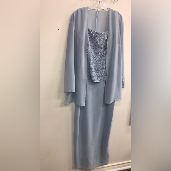 CAMERON BLAKE FLOOR LENGTH IN BABY BLUE COLOUR  SIZE 12 2PIECES DRESS - Picture 1 of 8